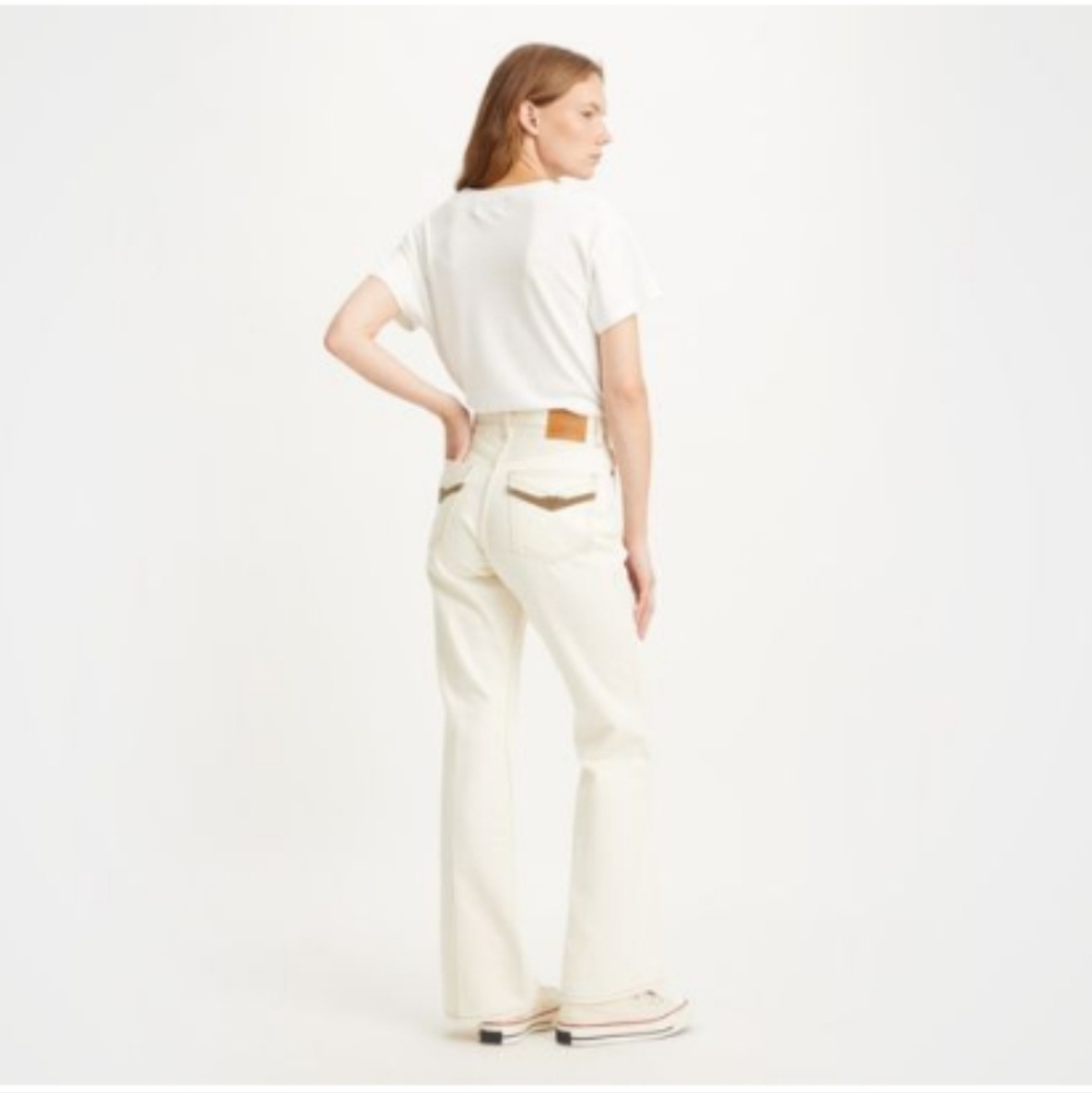 Levi's '70s High Flare White Women's Jeans W 33/L 32 NWT Ultra High Rise